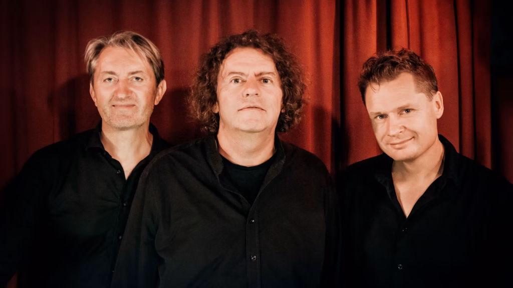 04.12.2025 | MARTIN SASSE TRIO „SWINGING CHRISTMAS“
